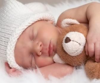 ypnos 3 336x280 - Βάλτε το μωράκι σας για ύπνο!